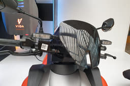 Front visor on the Vida V1.